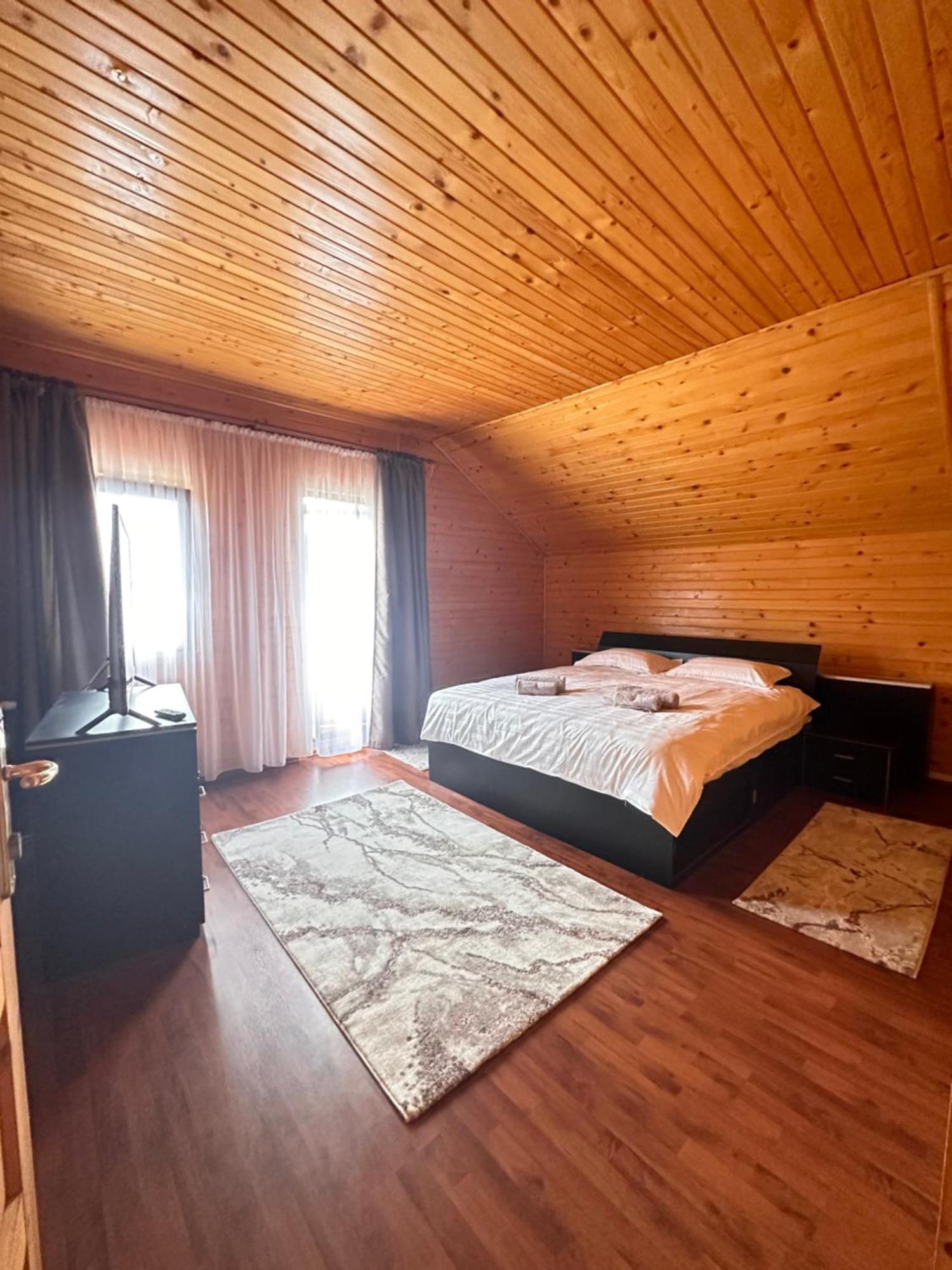 Ollie'S Mountain Chalet Buşteni Exterior foto